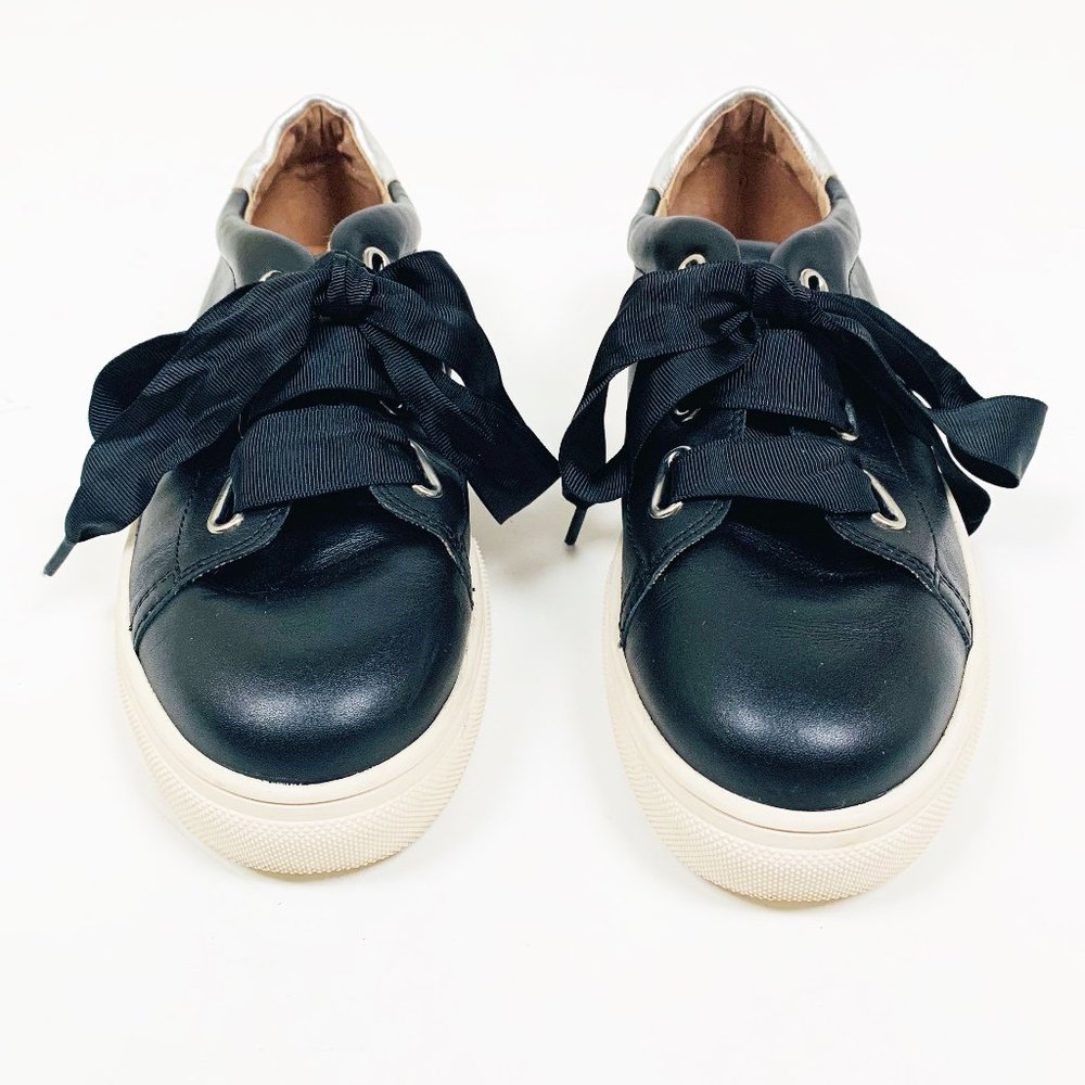 Caslon Leather Ribbon Lace up Black Casual Sneaker